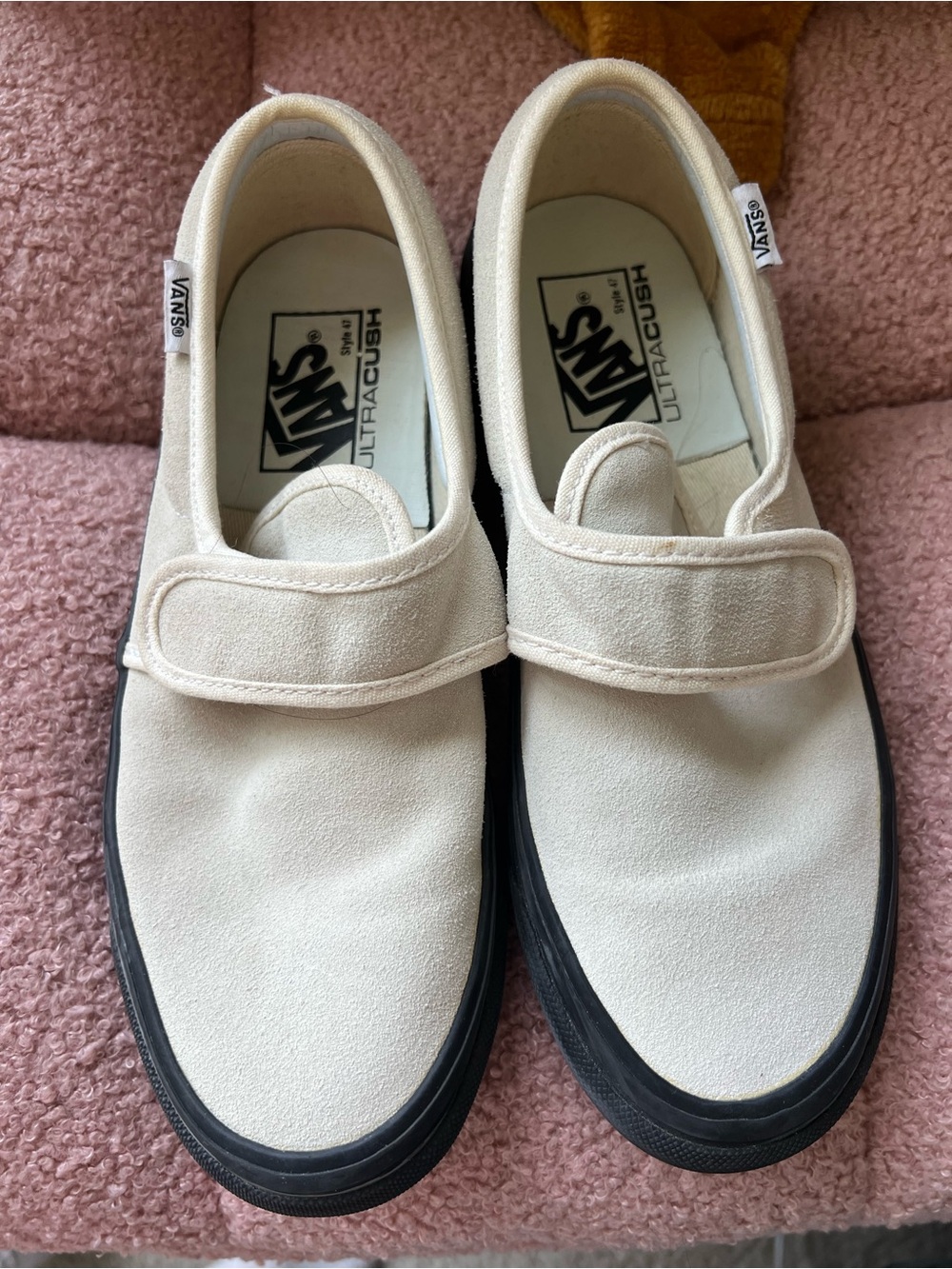 Vans Cream Suede Velcro Ultrarange Sneakers with Black Sole Style 47